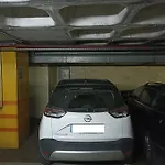 447 Gale Wifi, Parking *