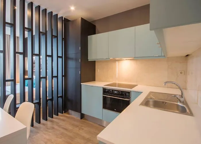 447 Gale Wifi, Parking Apartman Porto