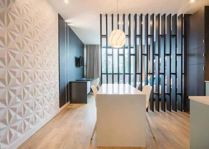 447 Gale Wifi, Parking Apartman