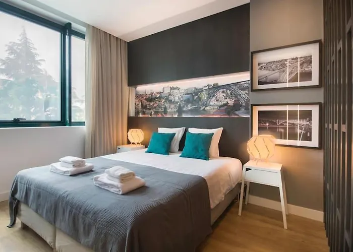 447 Gale Wifi, Parking