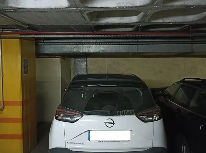 447 Gale Wifi, Parking *